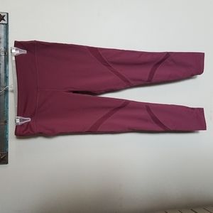 EUC Mono B shear leggings